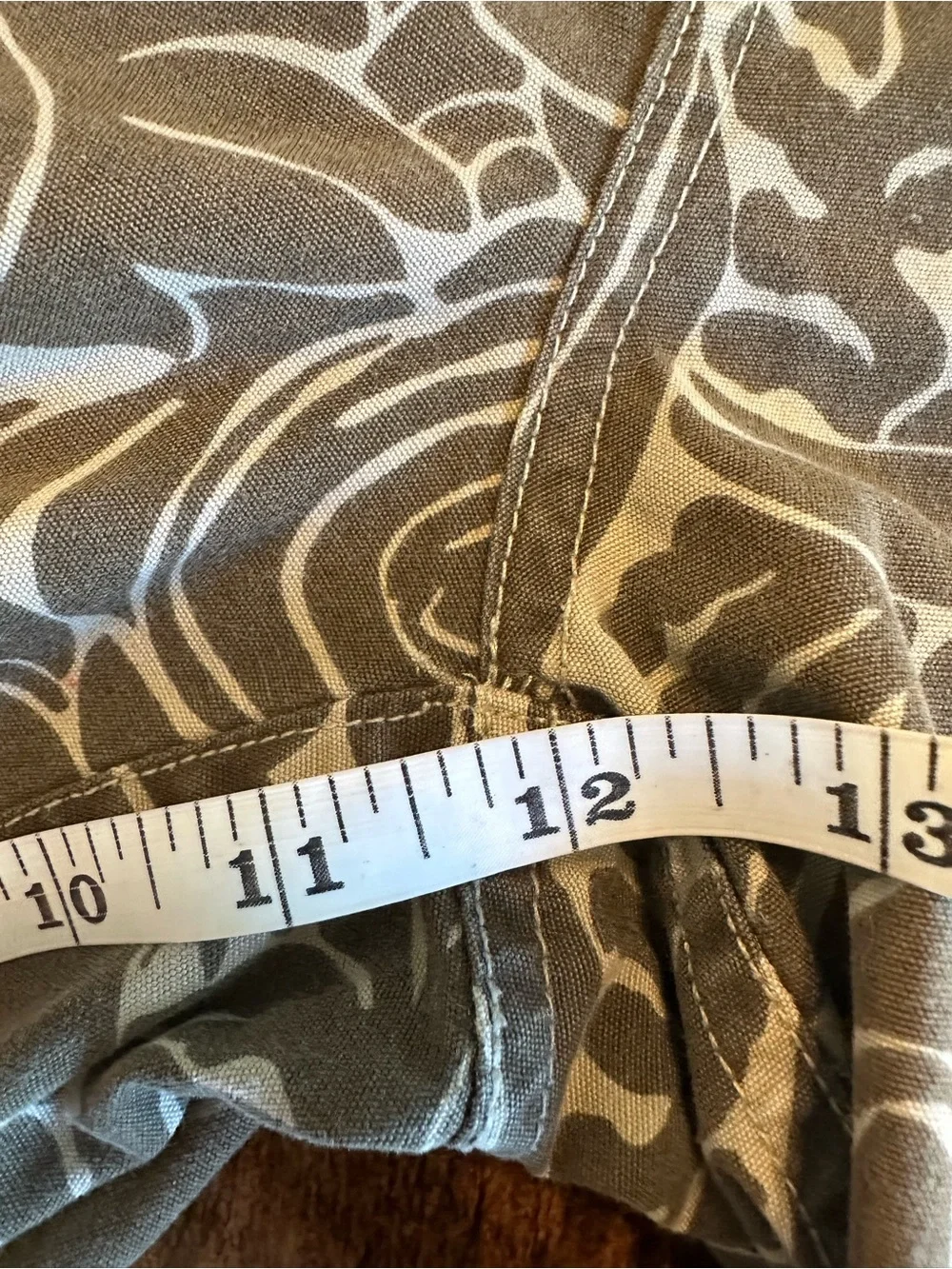 Emergency Exit | Vinatge 90s Men’s All-Over Print Cargo Board Shorts, Size 32